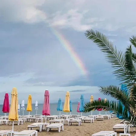 Daire на брега на морето - сарафово