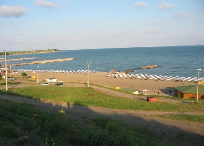 на брега на морето - сарафово Burgas City